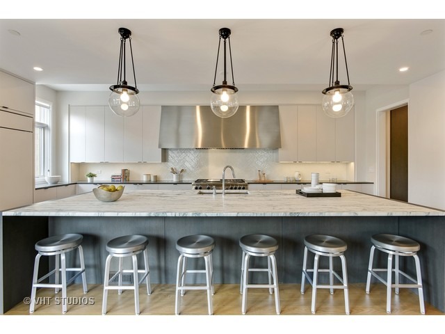  1763 N Wilmot Ave, Chicago, IL 60647 photo 7