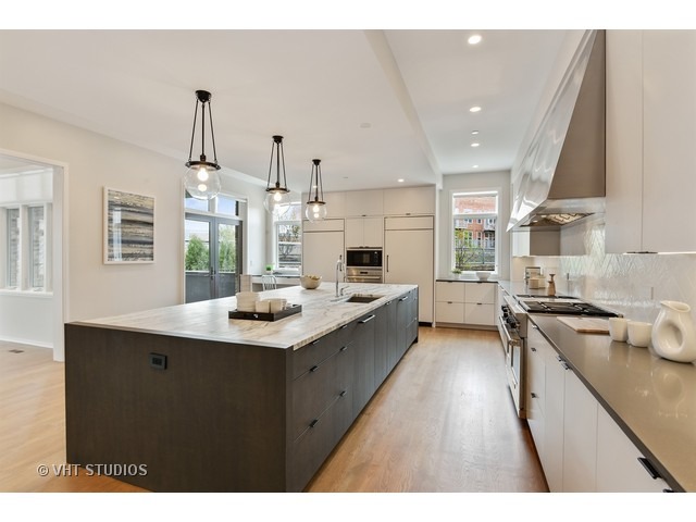  1763 N Wilmot Ave, Chicago, IL 60647 photo 8