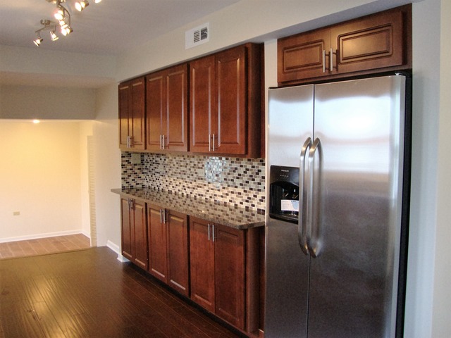 7444 S Thomas Ave, Bridgeview, IL 60455 photo 10