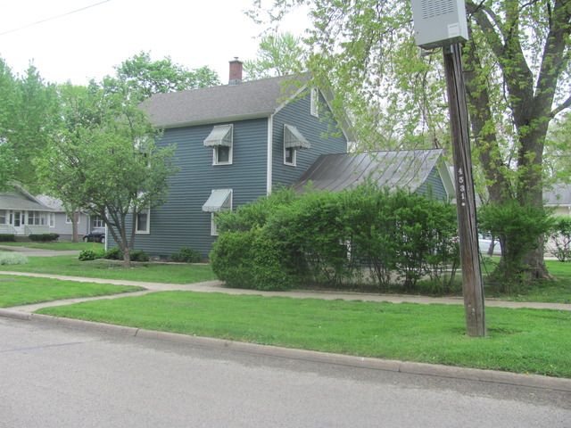 803 E Jackson St, Morris, IL 60450 photo 3