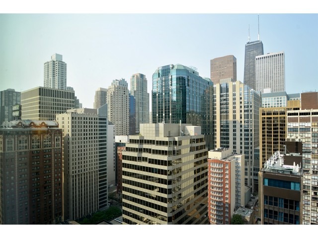 211 E Ohio St #2724, Chicago, IL 60611 photo 9