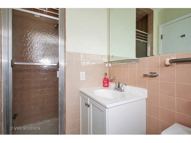 2 Timber Ln, Northbrook, IL 60062 photo 8