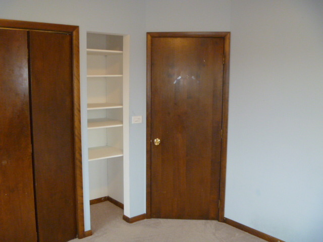 526 Ambleside Rd, Des Plaines, IL 60016 photo 19