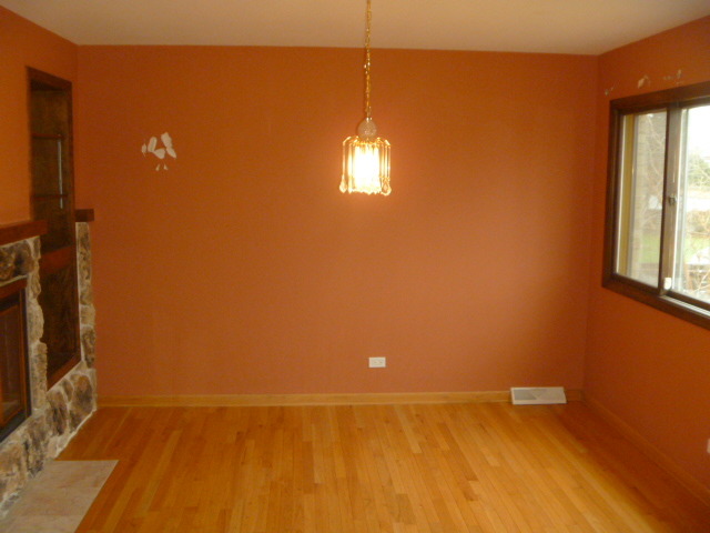 526 Ambleside Rd, Des Plaines, IL 60016 photo 8