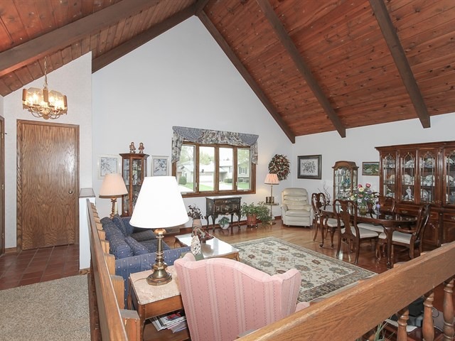 27 Greenridge Rd, Elgin, IL 60120 photo 3