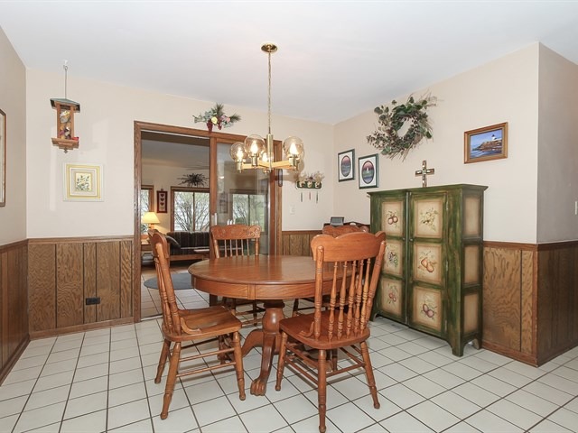 27 Greenridge Rd, Elgin, IL 60120 photo 10