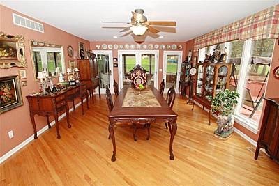 806 Jackson St, Oregon, IL 61061 photo 4