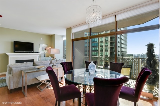 21 E Huron St #2701, Chicago, IL 60611 photo 4