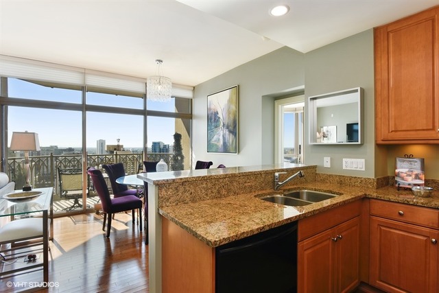 21 E Huron St #2701, Chicago, IL 60611 photo 6