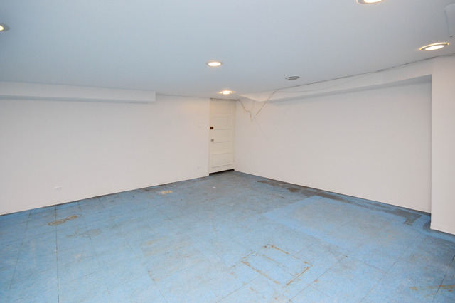 1371 E Park Pl, Chicago, IL 60637 photo 19
