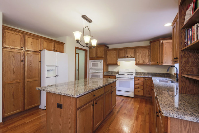 23708 W Andrew Rd, Plainfield, IL 60585 photo 7