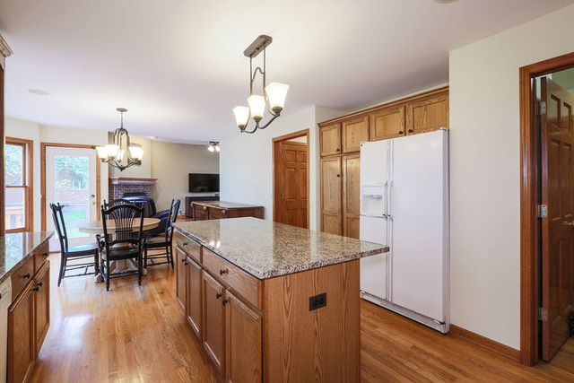 23708 W Andrew Rd, Plainfield, IL 60585 photo 9