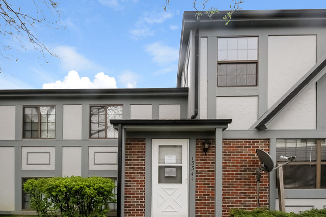 1334 Inverrary Ln #13C, Palatine, IL 60074 photo 1
