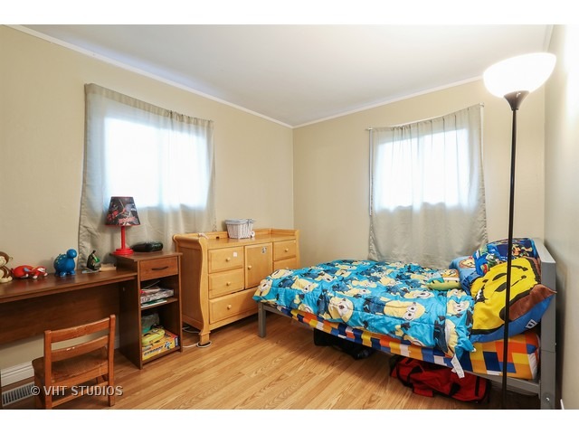 311 E Wayne Pl, Wheeling, IL 60090 photo 7