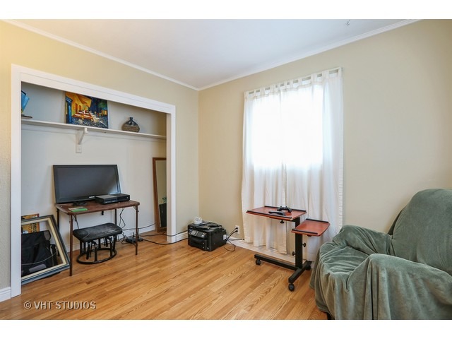 311 E Wayne Pl, Wheeling, IL 60090 photo 8