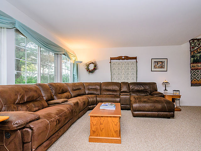 364 Monarch Birch Ct, Bartlett, IL 60103 photo 3