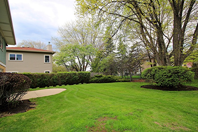 1698 Central Ave, Deerfield, IL 60015 photo 14