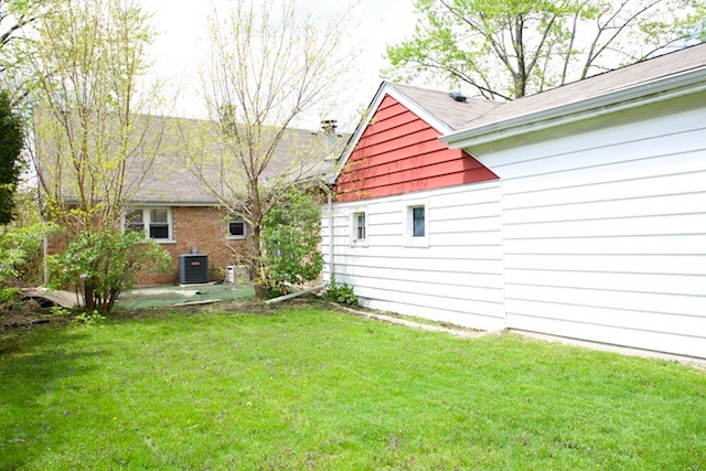 8855 Olympic Dr, Bridgeview, IL 60455 photo 20
