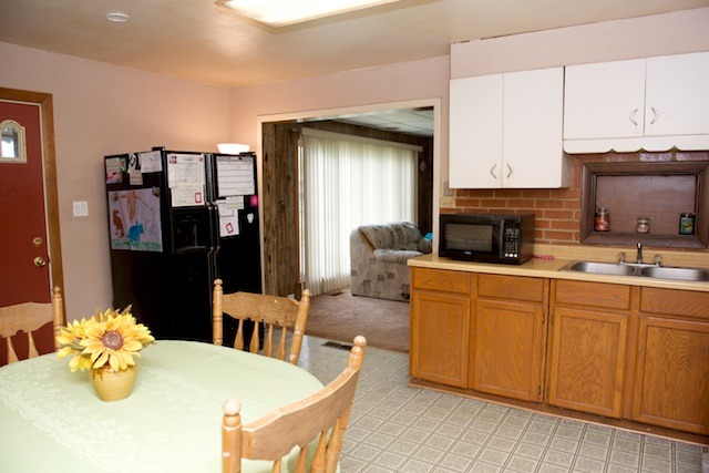 8855 Olympic Dr, Bridgeview, IL 60455 photo 7