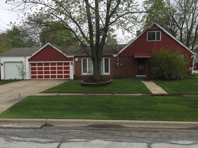 8855 Olympic Dr, Bridgeview, IL 60455 photo 2