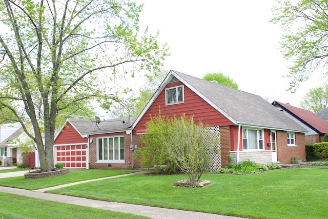 8855 Olympic Dr, Bridgeview, IL 60455 photo 3