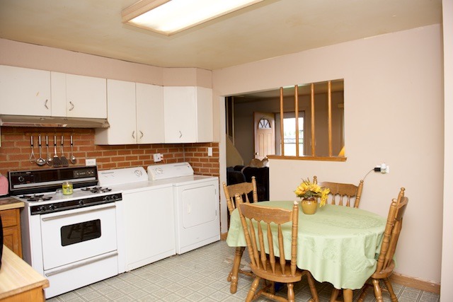 8855 Olympic Dr, Bridgeview, IL 60455 photo 8