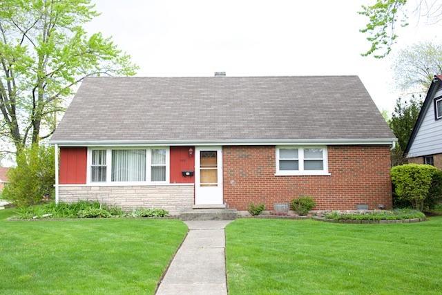 8855 Olympic Dr, Bridgeview, IL 60455 photo 1