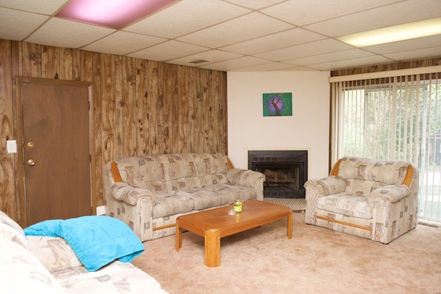 8855 Olympic Dr, Bridgeview, IL 60455 photo 9