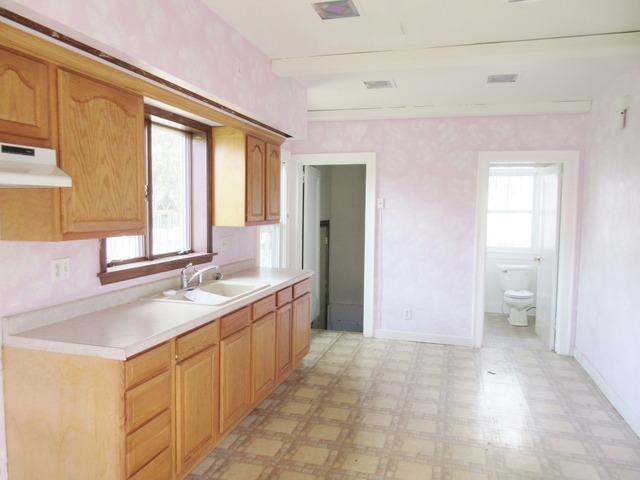 206 S 3rd St, Oregon, IL 61061 photo 2