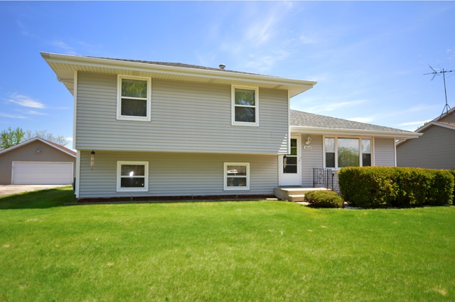 2606 John Bourg Dr, Plainfield, IL 60586 photo 1