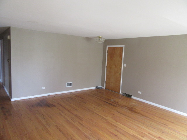 4223 Edgewater Ave, Hillside, IL 60162 photo 2