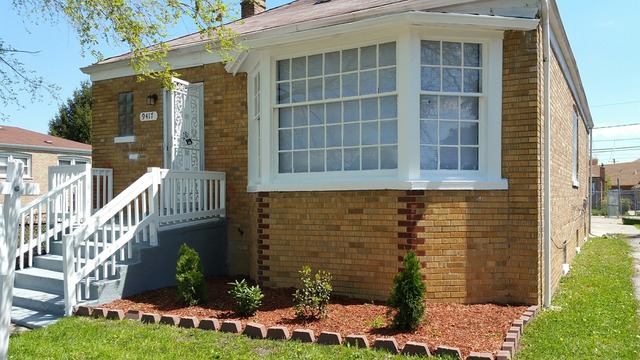9417 S La Salle St, Chicago, IL 60620 photo 1