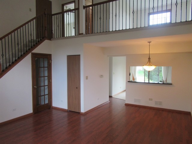 4505 Opal Dr, Hoffman Estates, IL 60192 photo 2
