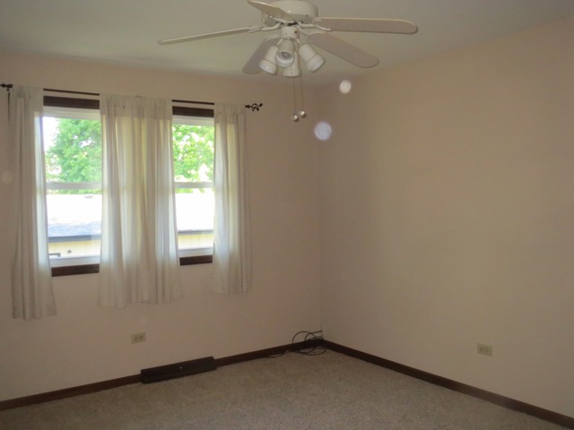 403 E Church St, Minooka, IL 60447 photo 12