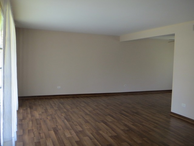 403 E Church St, Minooka, IL 60447 photo 3