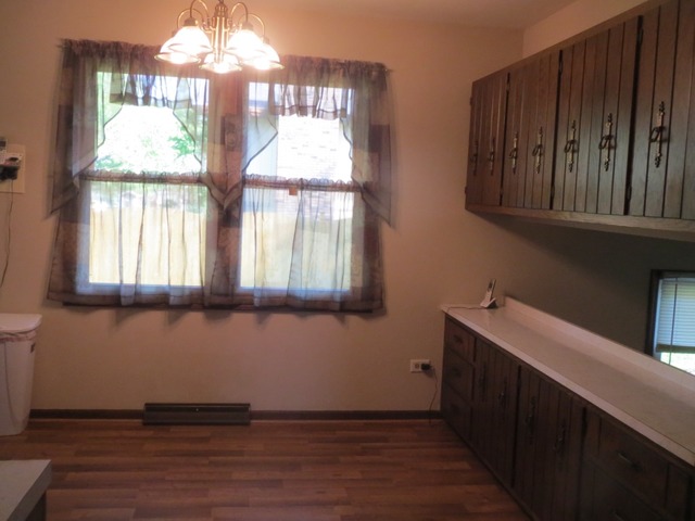 403 E Church St, Minooka, IL 60447 photo 5