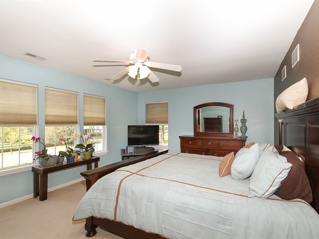 701 Deborah Ave, Elgin, IL 60123 photo 11