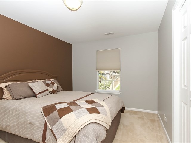 701 Deborah Ave, Elgin, IL 60123 photo 14