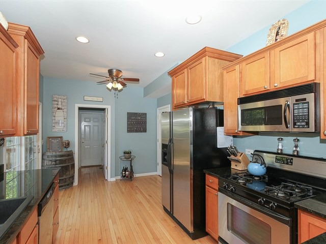701 Deborah Ave, Elgin, IL 60123 photo 8