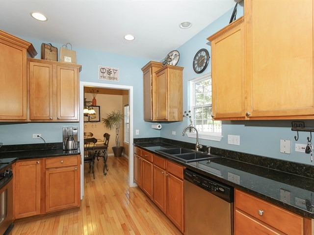 701 Deborah Ave, Elgin, IL 60123 photo 9