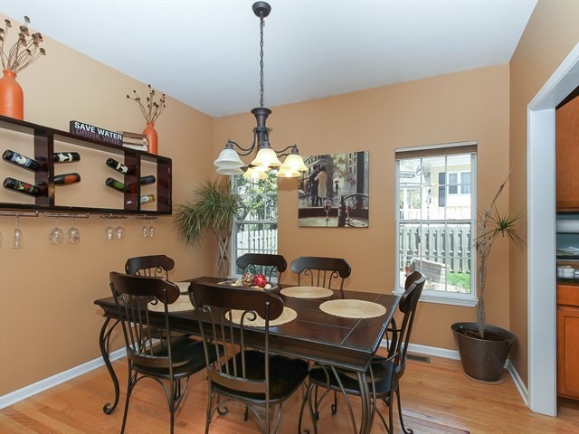 701 Deborah Ave, Elgin, IL 60123 photo 6