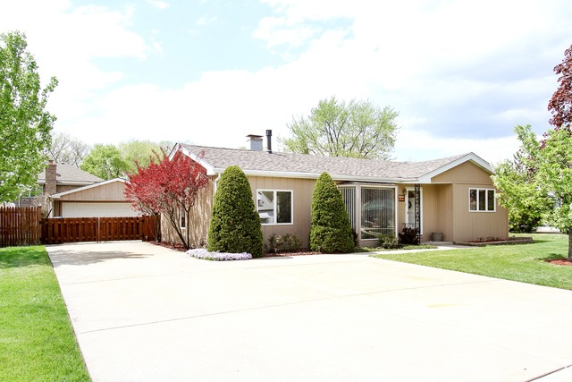 8018 Rutherford Ave, Burbank, IL 60459 photo 1
