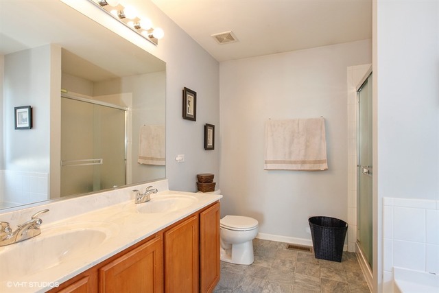 14514 Independence Dr, Plainfield, IL 60544 photo 9