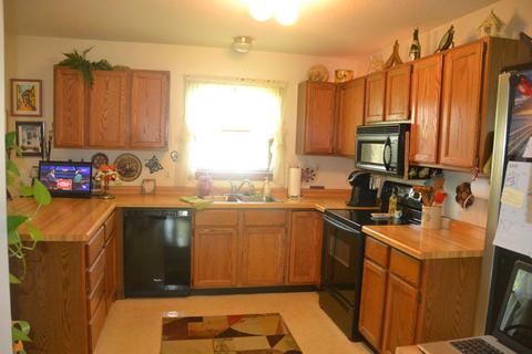 320 Fieldstone Ln, Dixon, IL 61021 photo 5
