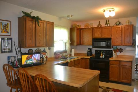 320 Fieldstone Ln, Dixon, IL 61021 photo 4