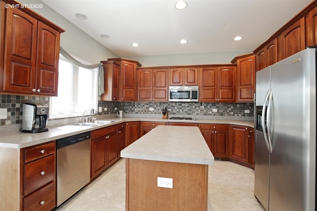 12 N685 Coombs Rd, Elgin, IL 60124 photo 2