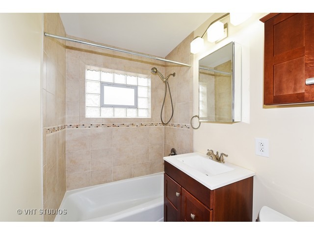 1432 N Wolf Rd, Berkeley, IL 60163 photo 9