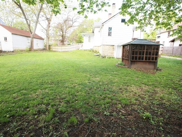 215 N Commonwealth Ave, Elgin, IL 60123 photo 19