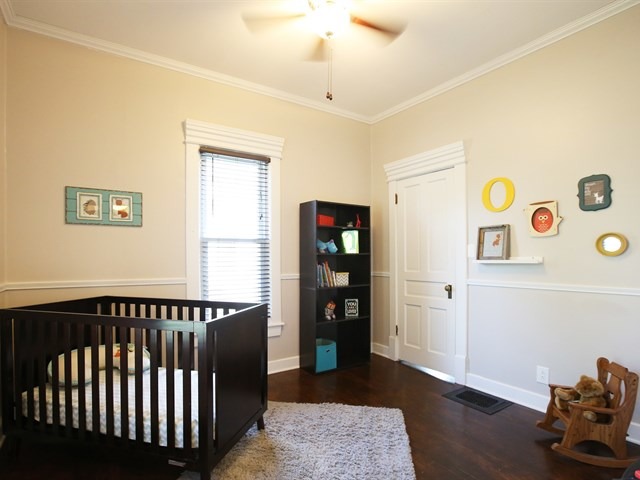 215 N Commonwealth Ave, Elgin, IL 60123 photo 12