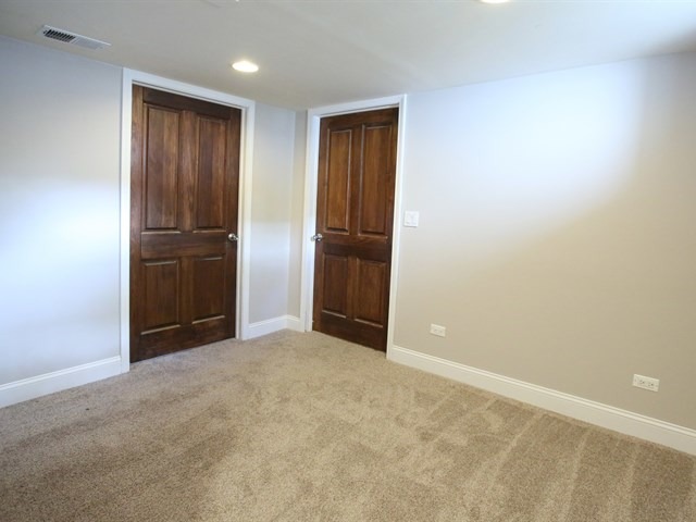 215 N Commonwealth Ave, Elgin, IL 60123 photo 16